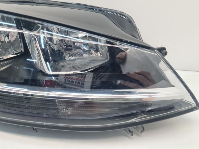 bontott VW GOLF VII Jobb Fényszóró
