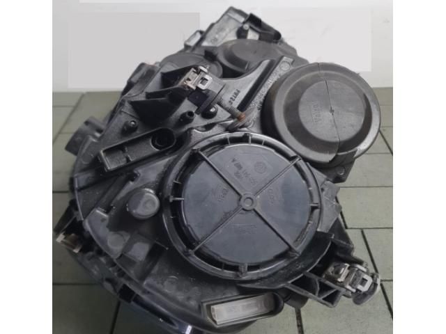 bontott VW GOLF VII Jobb Fényszóró