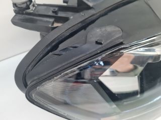 bontott VW GOLF VII Jobb Fényszóró