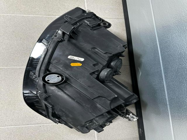 bontott VW GOLF VII Jobb Fényszóró