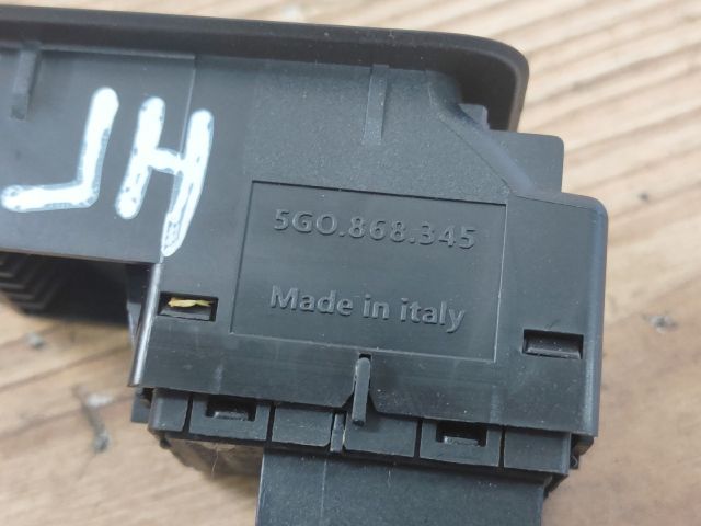 bontott VW GOLF VII Jobb hátsó Ablakemelő Kapcsoló