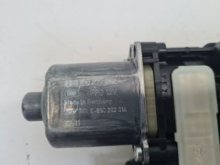 bontott VW GOLF VII Jobb hátsó Ablakemelő Motor