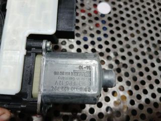 bontott VW GOLF VII Jobb hátsó Ablakemelő Motor