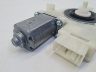 bontott VW GOLF VII Jobb hátsó Ablakemelő Motor