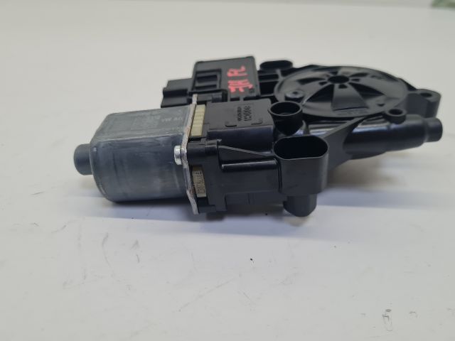 bontott VW GOLF VII Jobb hátsó Ablakemelő Motor