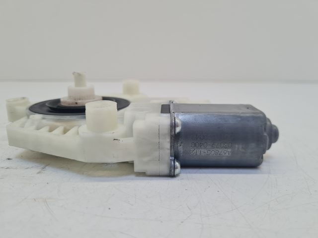 bontott VW GOLF VII Jobb hátsó Ablakemelő Motor