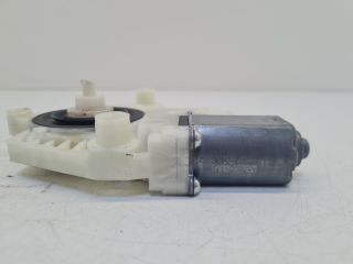 bontott VW GOLF VII Jobb hátsó Ablakemelő Motor