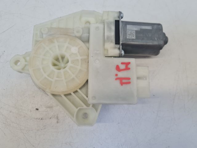 bontott VW GOLF VII Jobb hátsó Ablakemelő Motor