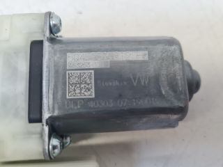bontott VW GOLF VII Jobb hátsó Ablakemelő Motor