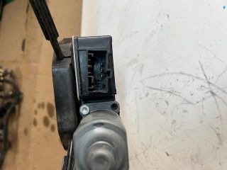 bontott VW GOLF VII Jobb hátsó Ablakemelő Motor