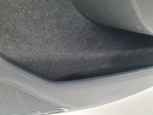 bontott VW GOLF VII Jobb hátsó Ajtó Kárpit