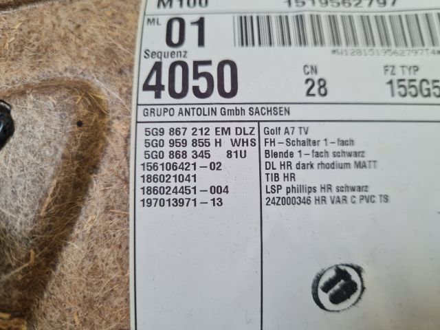 bontott VW GOLF VII Jobb hátsó Ajtó Kárpit