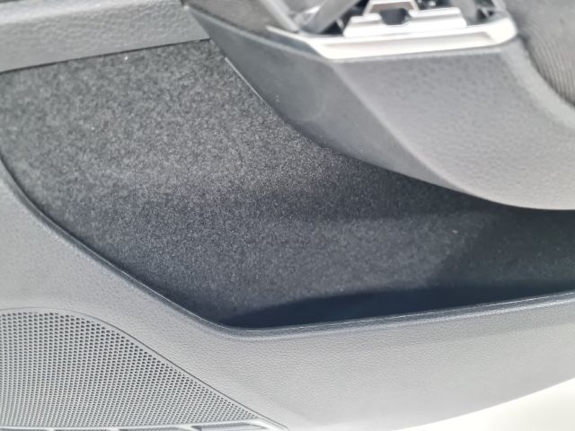 bontott VW GOLF VII Jobb hátsó Ajtó Kárpit