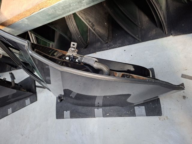 bontott VW GOLF VII Jobb hátsó Ajtó (Részeivel)