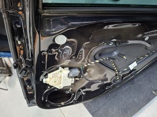 bontott VW GOLF VII Jobb hátsó Ajtó (Részeivel)