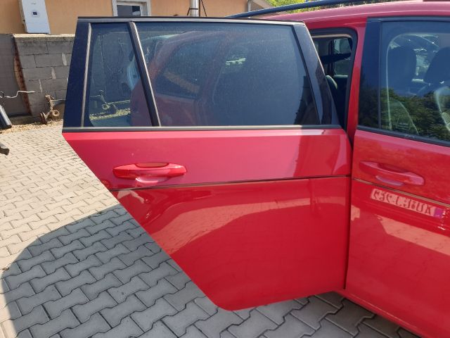 bontott VW GOLF VII Jobb hátsó Ajtó (Részeivel)