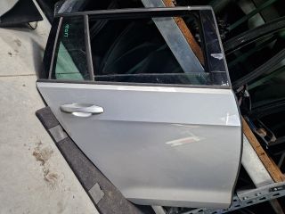 bontott VW GOLF VII Jobb hátsó Ajtó (Részeivel)