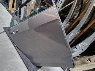 bontott VW GOLF VII Jobb hátsó Ajtó (Részeivel)