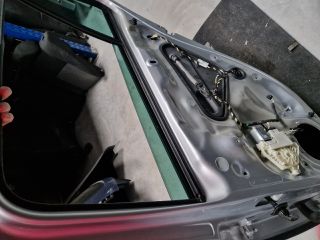 bontott VW GOLF VII Jobb hátsó Ajtó (Részeivel)