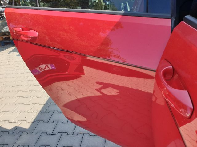 bontott VW GOLF VII Jobb hátsó Ajtó (Részeivel)