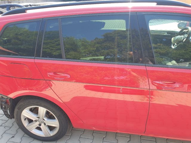 bontott VW GOLF VII Jobb hátsó Ajtó (Részeivel)