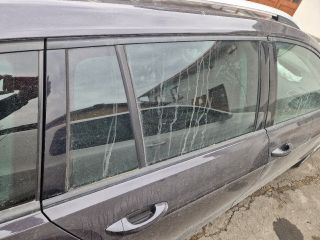 bontott VW GOLF VII Jobb hátsó Ajtó (Részeivel)