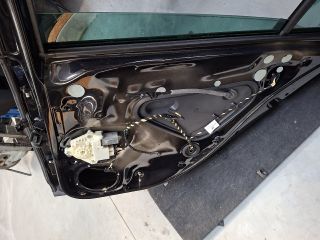 bontott VW GOLF VII Jobb hátsó Ajtó (Részeivel)