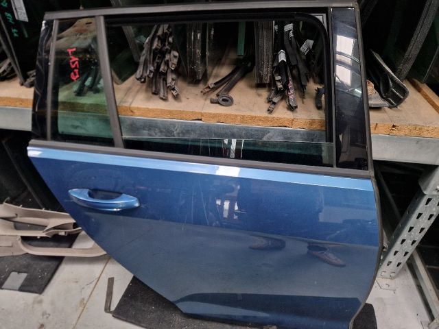 bontott VW GOLF VII Jobb hátsó Ajtó (Részeivel)