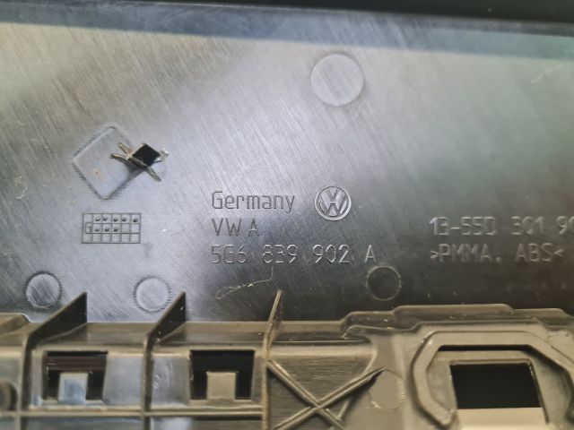 bontott VW GOLF VII Jobb hátsó Ajtókeret Burkolat