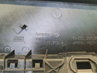 bontott VW GOLF VII Jobb hátsó Ajtókeret Burkolat