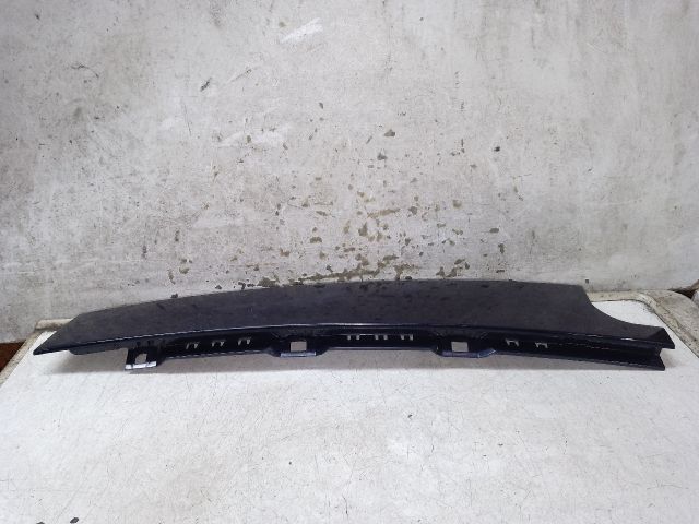 bontott VW GOLF VII Jobb hátsó Ajtókeret Burkolat