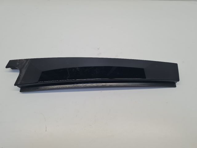 bontott VW GOLF VII Jobb hátsó Ajtókeret Burkolat