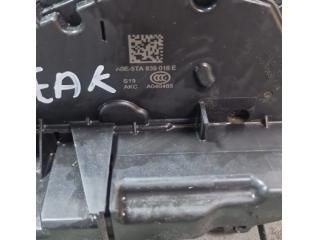 bontott VW GOLF VII Jobb hátsó Ajtózár