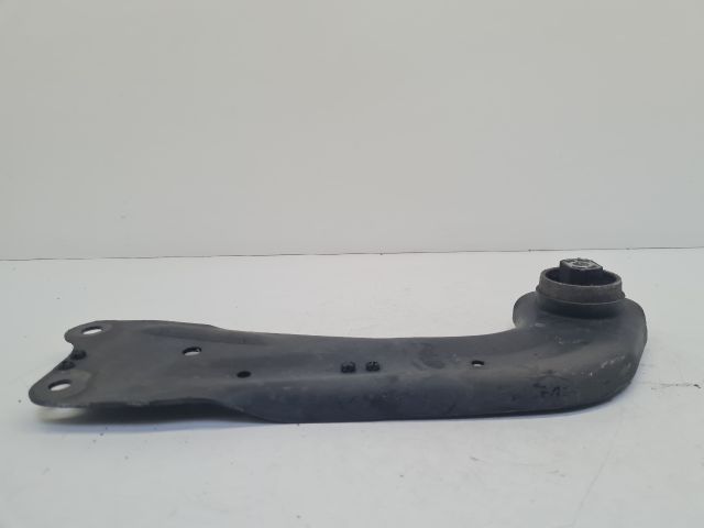 bontott VW GOLF VII Jobb hátsó Alsó Hátsó Lengőkar