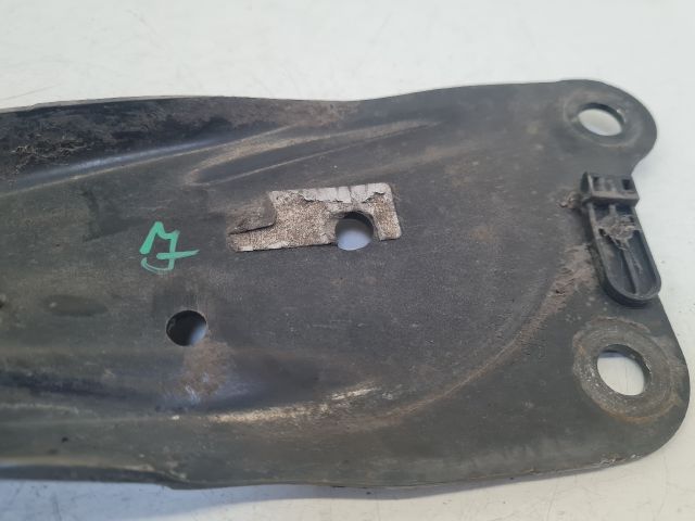 bontott VW GOLF VII Jobb hátsó Alsó Hátsó Lengőkar