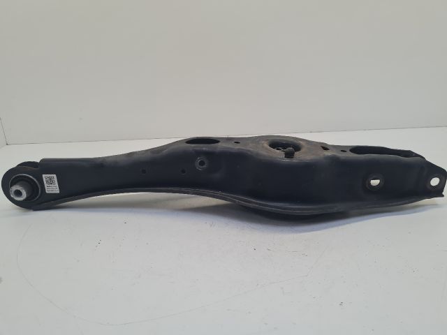 bontott VW GOLF VII Jobb hátsó Alsó Lengőkar