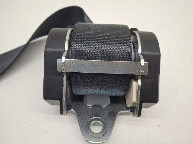 bontott VW GOLF VII Jobb hátsó Biztonsági Öv