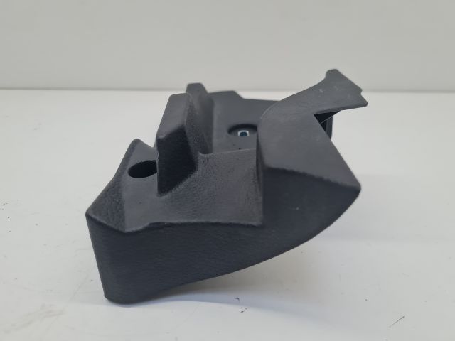 bontott VW GOLF VII Jobb hátsó Csomagtér Burkolat (Műanyag)