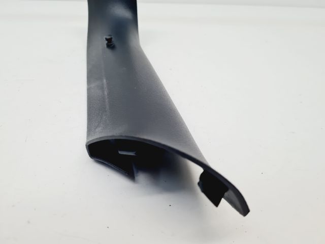 bontott VW GOLF VII Jobb hátsó Csomagtér Burkolat (Műanyag)