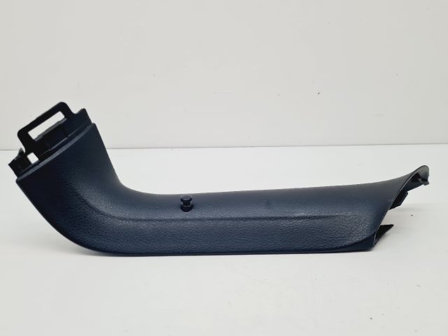 bontott VW GOLF VII Jobb hátsó Csomagtér Burkolat (Műanyag)