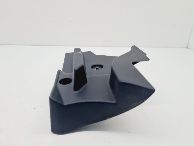 bontott VW GOLF VII Jobb hátsó Csomagtér Burkolat (Műanyag)