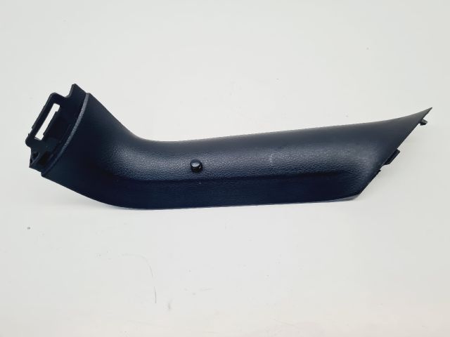 bontott VW GOLF VII Jobb hátsó Csomagtér Burkolat (Műanyag)