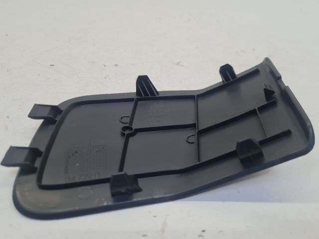 bontott VW GOLF VII Jobb hátsó Csomagtér Burkolat (Műanyag)