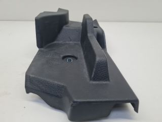 bontott VW GOLF VII Jobb hátsó Csomagtér Burkolat (Műanyag)