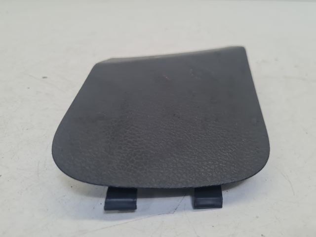 bontott VW GOLF VII Jobb hátsó Csomagtér Burkolat (Műanyag)