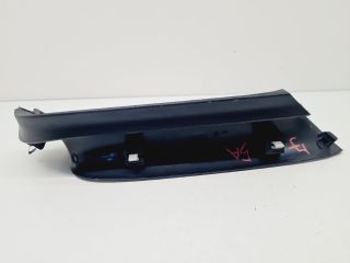 bontott VW GOLF VII Jobb hátsó Csomagtér Burkolat (Műanyag)