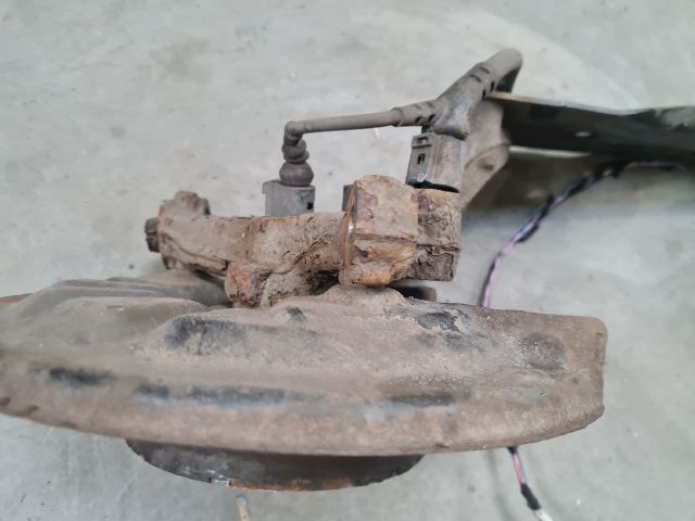 bontott VW GOLF VII Jobb hátsó Csonkállvány Kerékaggyal