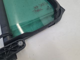 bontott VW GOLF VII Jobb hátsó Fixüveg (Ajtóban)