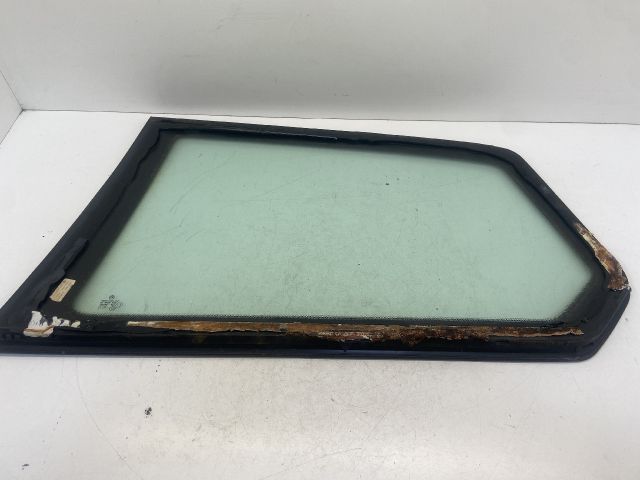 bontott VW GOLF VII Jobb hátsó Fixüveg (Ajtóban)