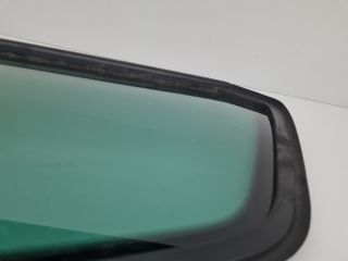 bontott VW GOLF VII Jobb hátsó Fixüveg (Ajtóban)